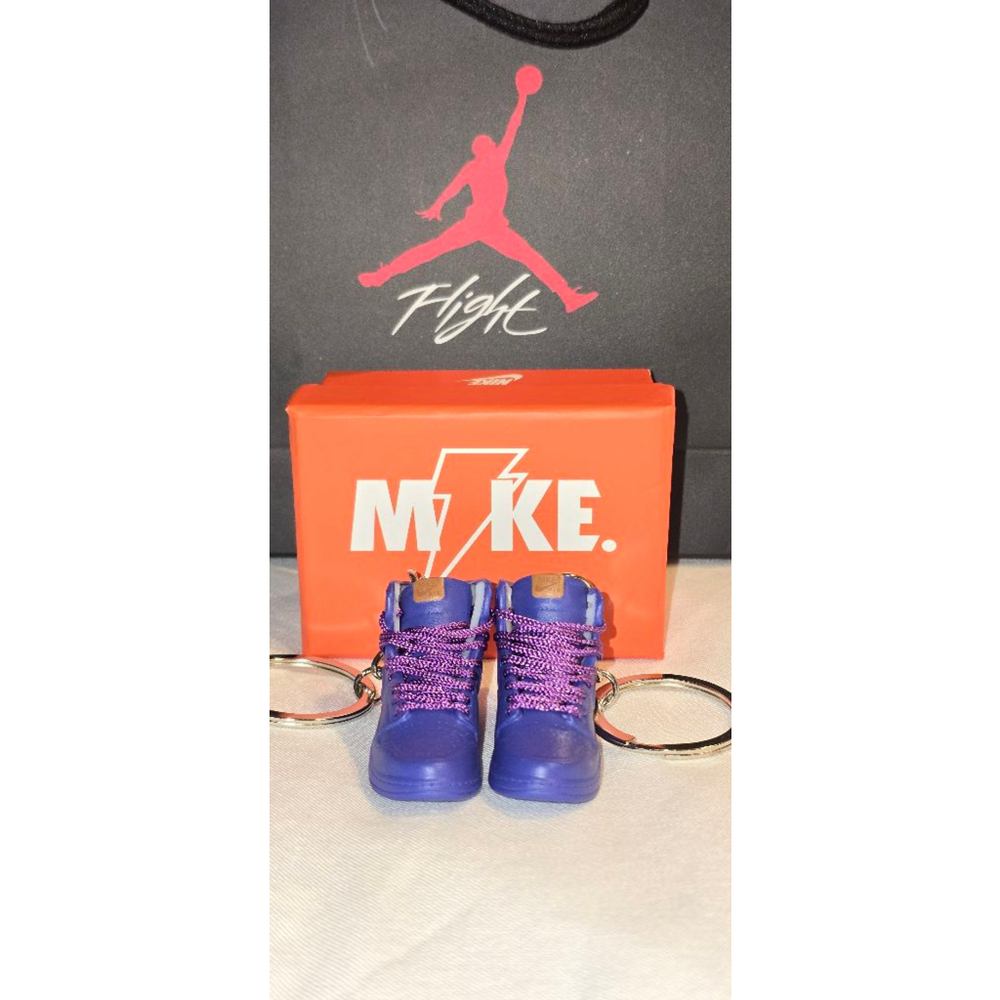 Unisex Purple Sneaker Keychain Set with Box and Bag One Size - Picture 3 of 4